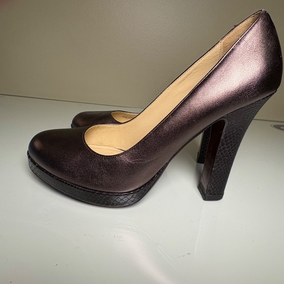 Cole Haan Metallic Bronze Snake-Embossed Platform Heels Size 8 - Picture 5 of 12